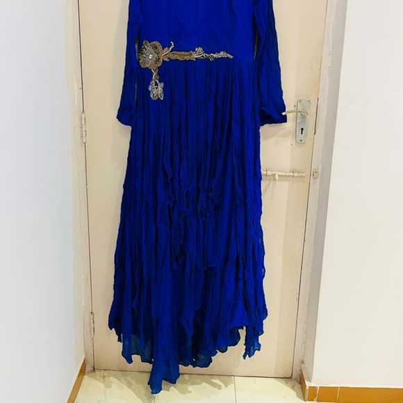 Blue very beautiful gown - Picture 4 of 12